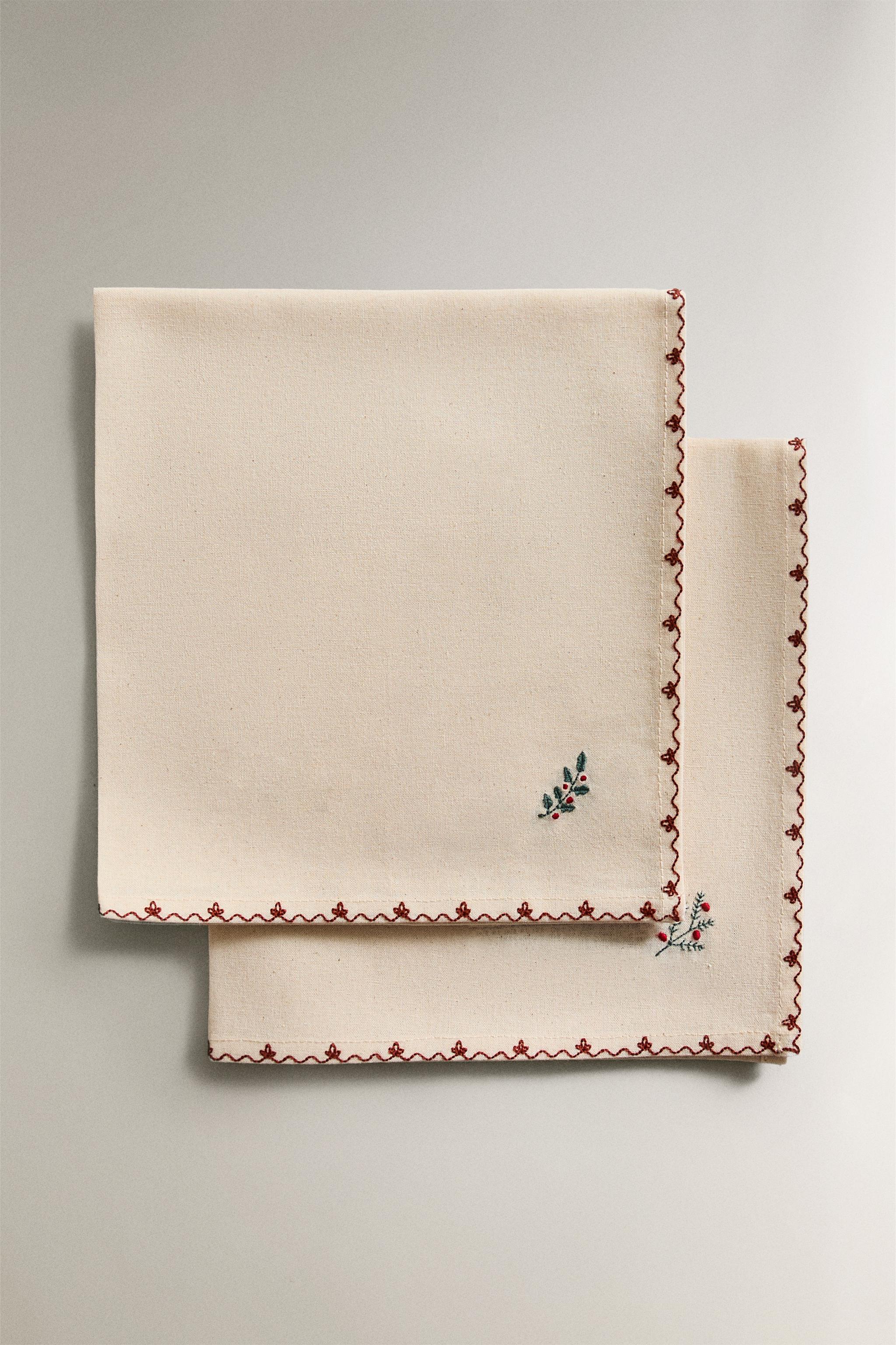 LOT DE SERVIETTES BRODERIE FLORALE NOËL (LOT DE 2)